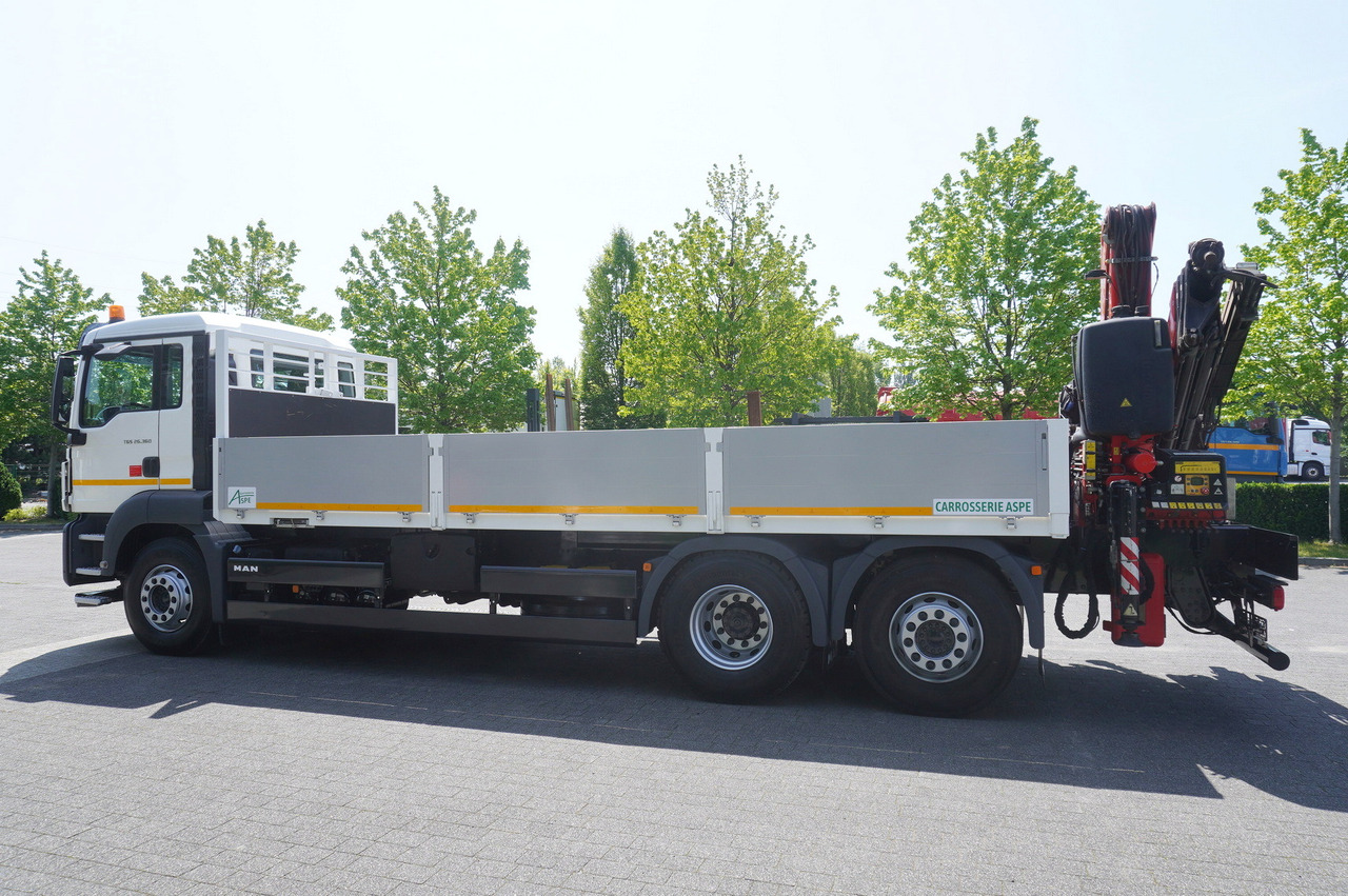 Camião de caixa aberta/ Plataforma, Camião grua MAN TGS 26.360 Flatbed / Fassi F175 7.7 T / steered 3rd axle: foto 7
