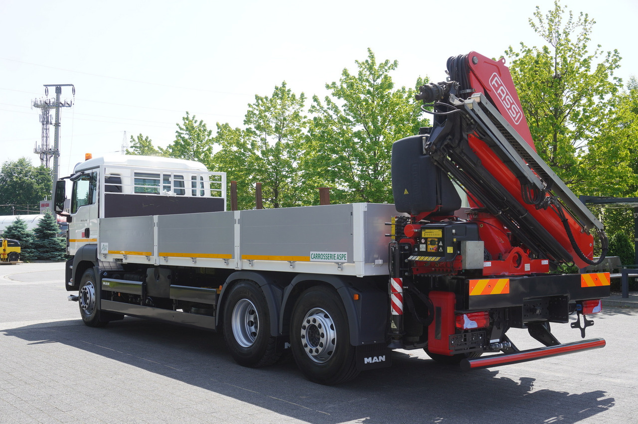 Camião de caixa aberta/ Plataforma, Camião grua MAN TGS 26.360 Flatbed / Fassi F175 7.7 T / steered 3rd axle: foto 6