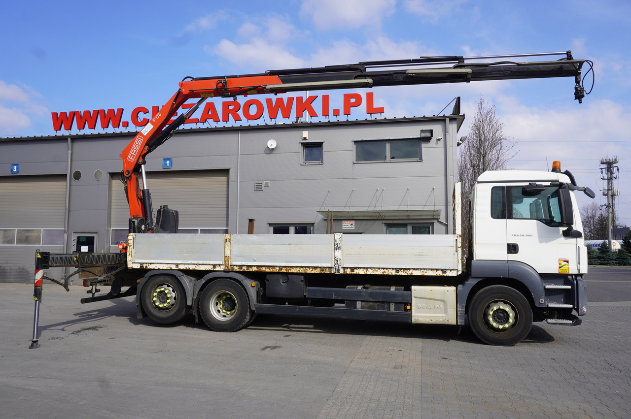 MAN TGS 26.360 Flatbed / Fassi F175 7.7 T / steered 3rd axle - Camião de caixa aberta/ Plataforma, Camião grua: foto 4 MAN TGS 26.360 Flatbed / Fassi F175 7.7 T / steered 3rd axle - Camião de caixa aberta/ Plataforma, Camião grua: foto 4