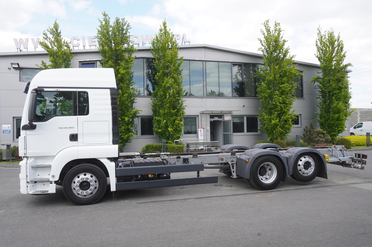 MAN TGS 26.420 / 7.5 m chassis / 14.5 t load cap. / Sleeping cab - Camião chassi: foto 2 MAN TGS 26.420 / 7.5 m chassis / 14.5 t load cap. / Sleeping cab - Camião chassi: foto 2