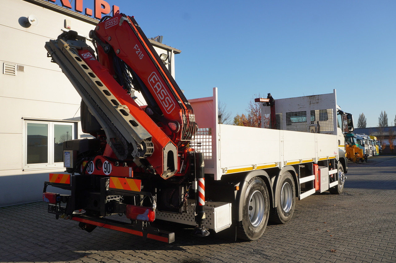 MAN TGS 26.420 E6 6x4 / Fassi F215A crane / 360 MTH! / 5.6 t capacity / 12.7 m reach / 120 tho. km! - Camião grua: foto 5 MAN TGS 26.420 E6 6x4 / Fassi F215A crane / 360 MTH! / 5.6 t capacity / 12.7 m reach / 120 tho. km! - Camião grua: foto 5