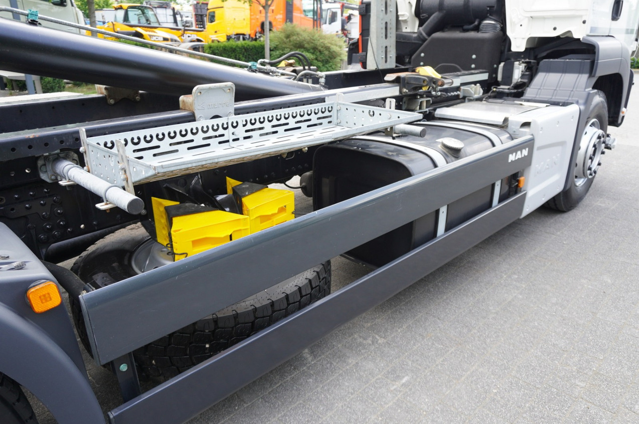 Camião polibenne para transporte de contêineres MAN TGS 26.430 E6 6x2 / HIAB Multilift hooklift: foto 8