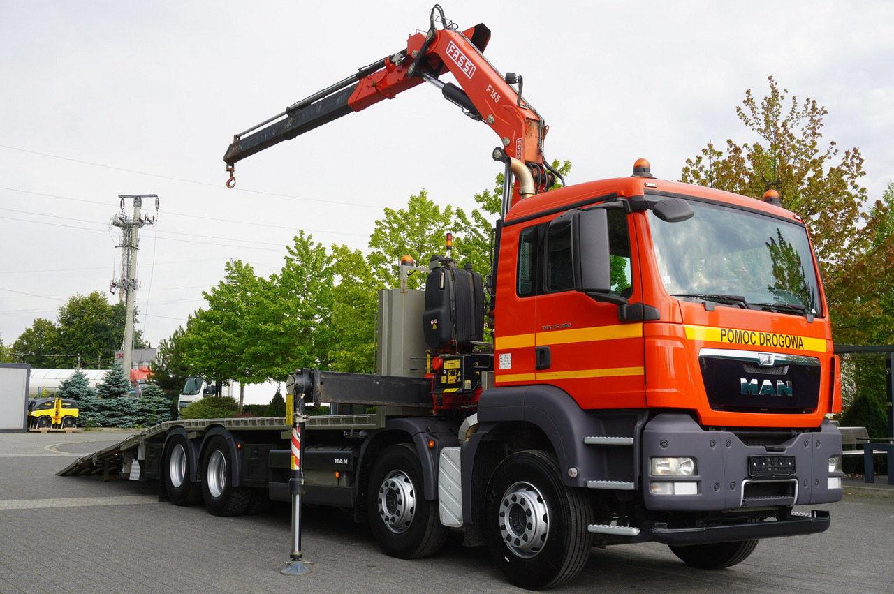 MAN TGS 35.360 E5 8x2 / FASSI F165 / 5.4 T cap. / 8.25 m reach - Camião transporte de veículos, Camião grua: foto 2 MAN TGS 35.360 E5 8x2 / FASSI F165 / 5.4 T cap. / 8.25 m reach - Camião transporte de veículos, Camião grua: foto 2