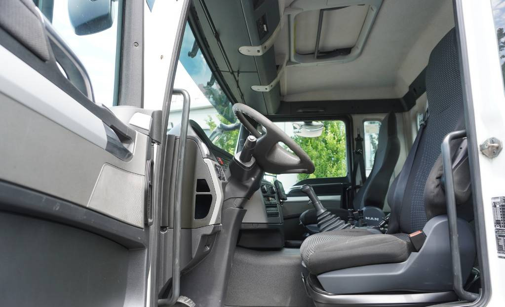 Camião polibenne MAN TGS 35.400 8×4 HYVA LIFT 32.56 SE hooklift: foto 9