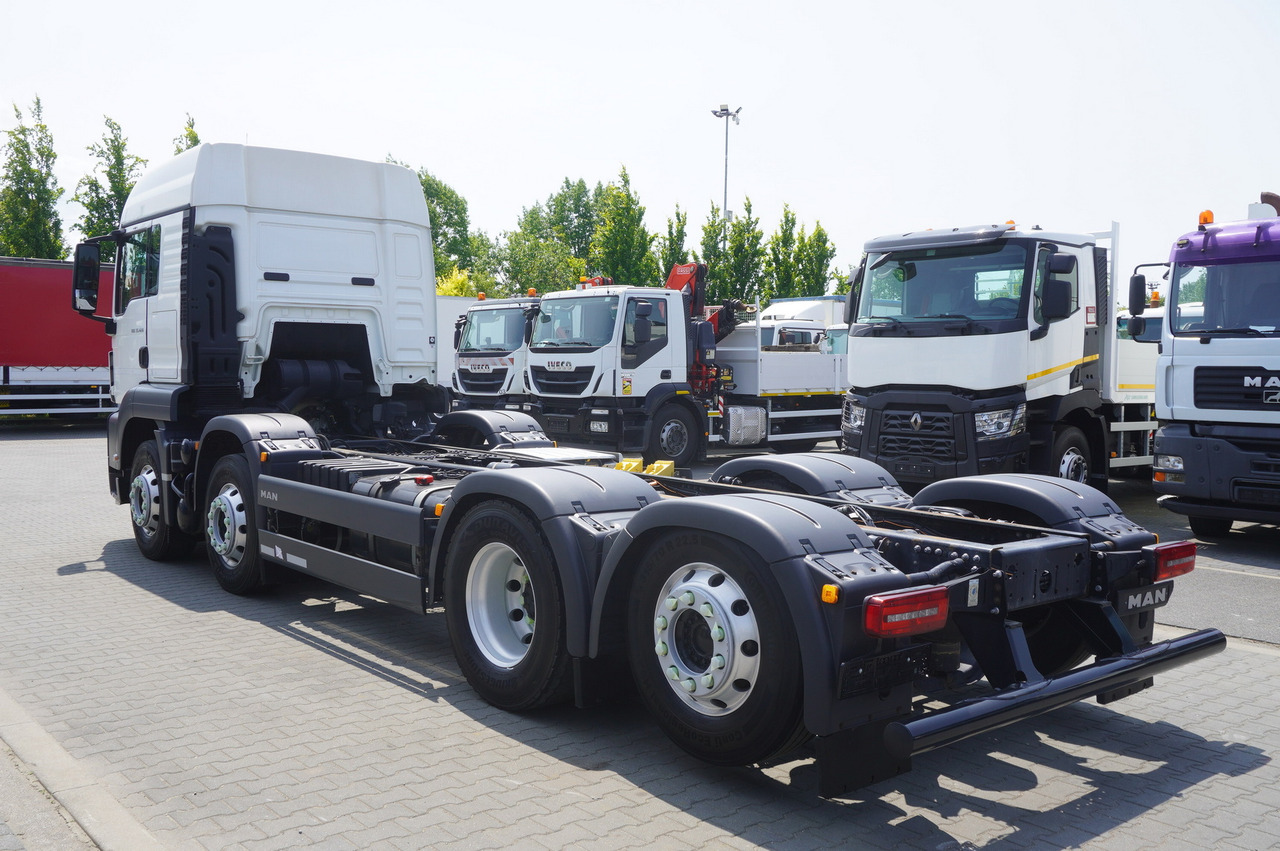 MAN TGS 35.420 8x2 / Chassis 6.4 m / 3 steered axles - Camião chassi: foto 4 MAN TGS 35.420 8x2 / Chassis 6.4 m / 3 steered axles - Camião chassi: foto 4