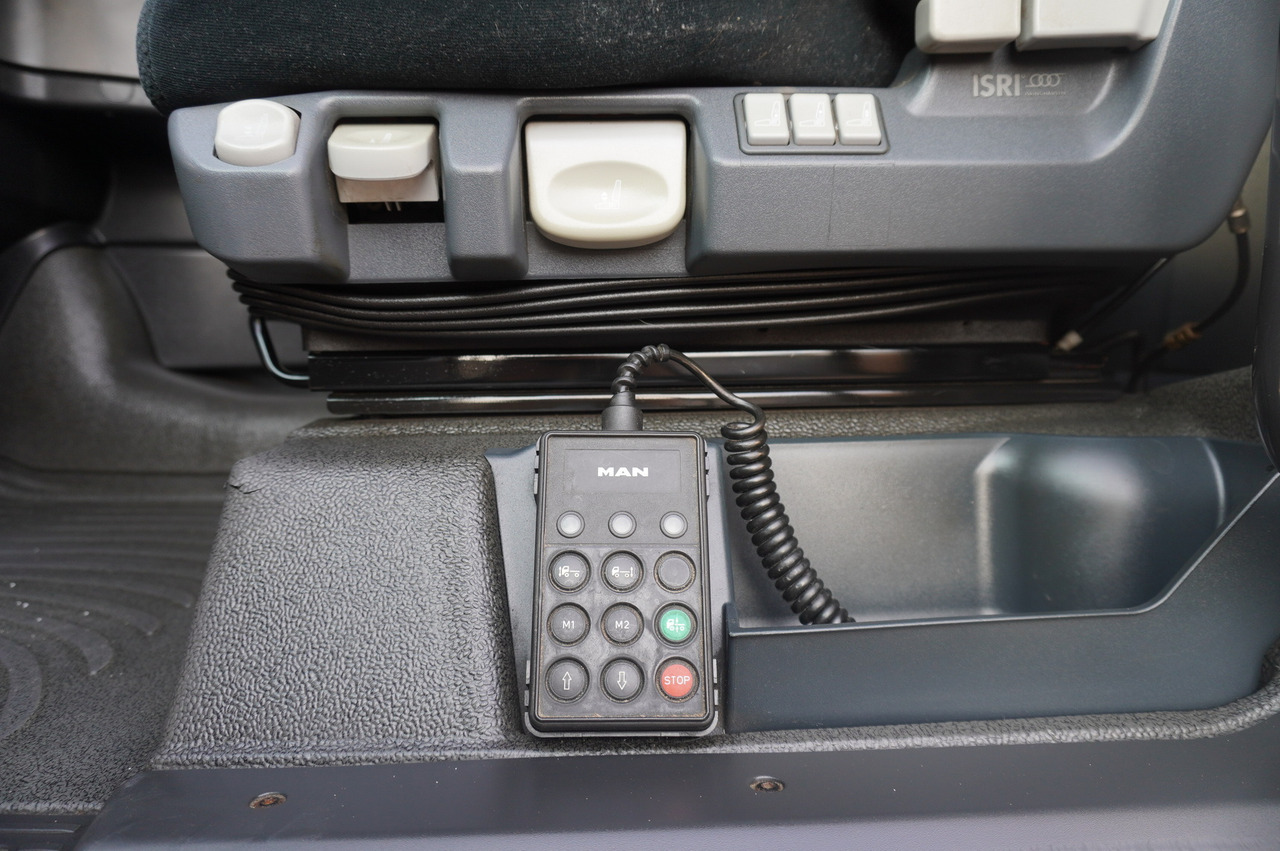 Camião frigorífico MAN TGX 26.480 / 6x2 / Igloocar refrigerator 18 pallets / Thermoking: foto 20 Camião frigorífico MAN TGX 26.480 / 6x2 / Igloocar refrigerator 18 pallets / Thermoking: foto 20