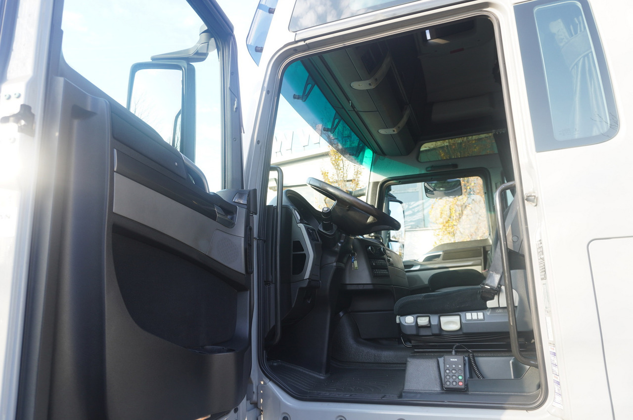 Camião frigorífico MAN TGX 26.480 / 6x2 / Igloocar refrigerator 18 pallets / Thermoking: foto 12 Camião frigorífico MAN TGX 26.480 / 6x2 / Igloocar refrigerator 18 pallets / Thermoking: foto 12