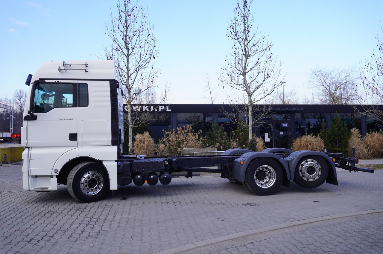 MAN TGX 26,500 / 500 HP / steering 3rd axle / 20 t cap. / Chassis 6.5 m - Camião chassi: foto 4 MAN TGX 26,500 / 500 HP / steering 3rd axle / 20 t cap. / Chassis 6.5 m - Camião chassi: foto 4