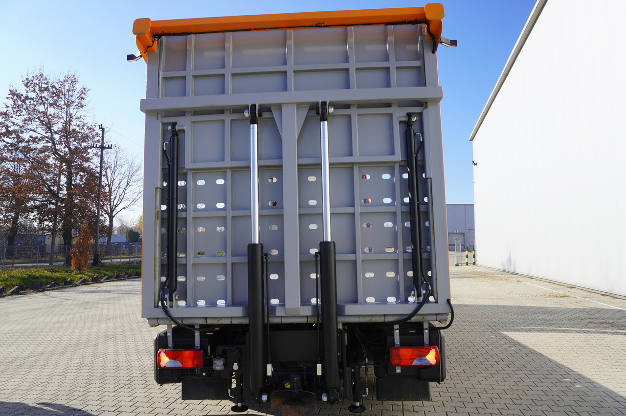 MAN TGX 26.500 6x2 E6 / NEW Tow truck superstructure 8.75 m / steered axle - Camião transporte de veículos: foto 4 MAN TGX 26.500 6x2 E6 / NEW Tow truck superstructure 8.75 m / steered axle - Camião transporte de veículos: foto 4