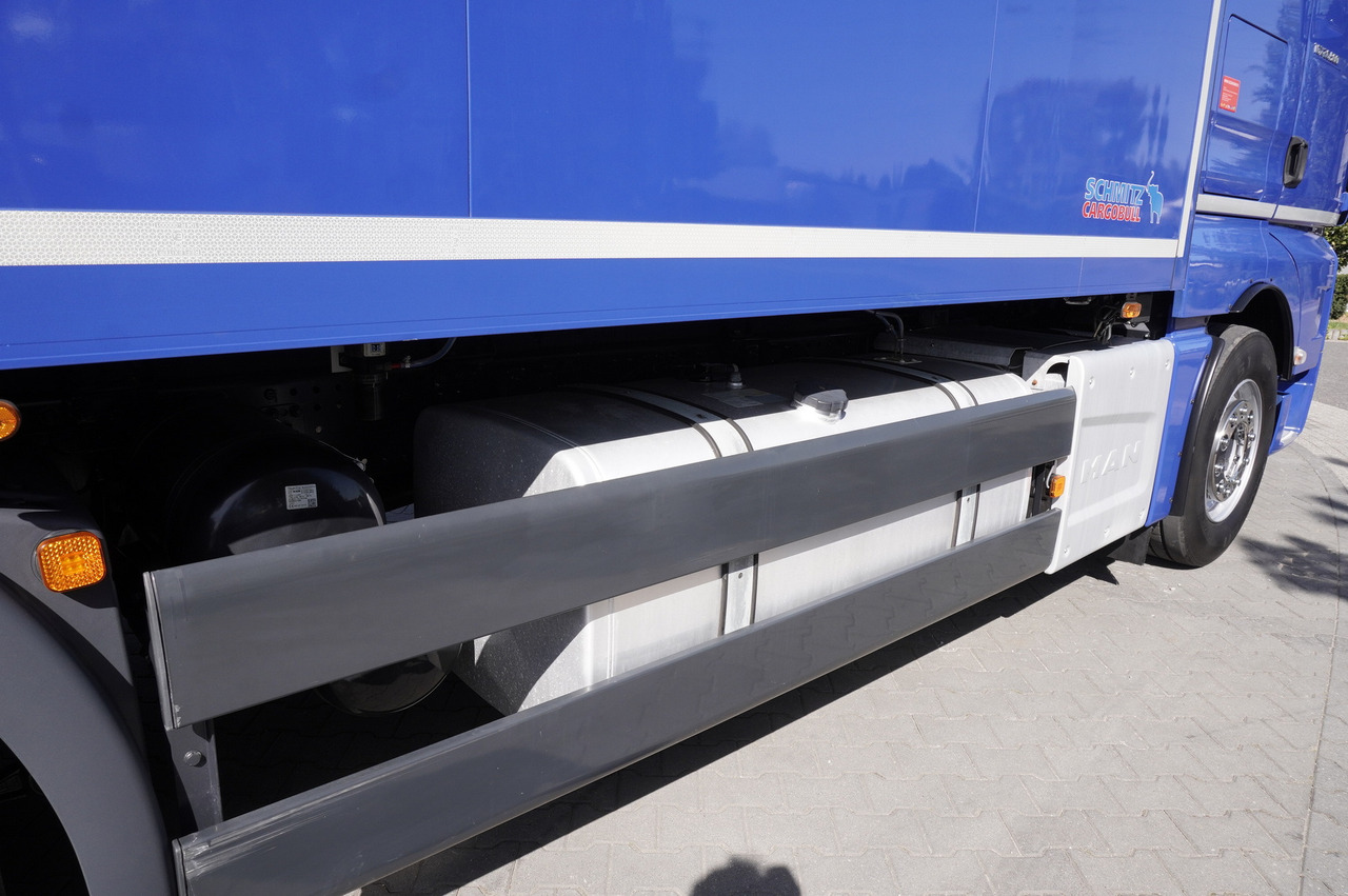 Locação financeira de MAN TGX 26.500 E6 XXL / Schmitz 19 pallets / Thermoking / steering axle MAN TGX 26.500 E6 XXL / Schmitz 19 pallets / Thermoking / steering axle: foto 16 Locação financeira de MAN TGX 26.500 E6 XXL / Schmitz 19 pallets / Thermoking / steering axle MAN TGX 26.500 E6 XXL / Schmitz 19 pallets / Thermoking / steering axle: foto 16