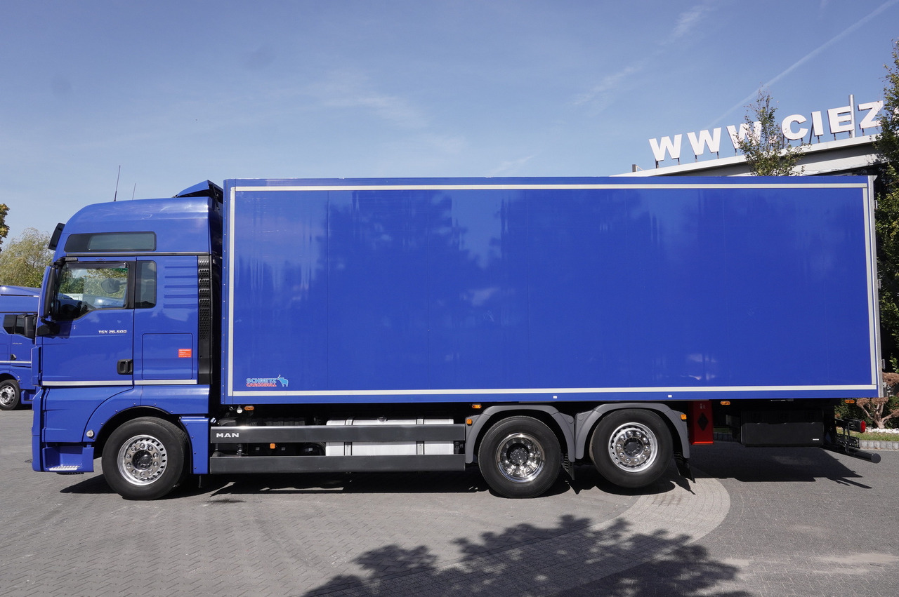 MAN TGX 26.500 E6 XXL / Schmitz 19 pallets / Thermoking / steering axle - Camião frigorífico: foto 3 MAN TGX 26.500 E6 XXL / Schmitz 19 pallets / Thermoking / steering axle - Camião frigorífico: foto 3