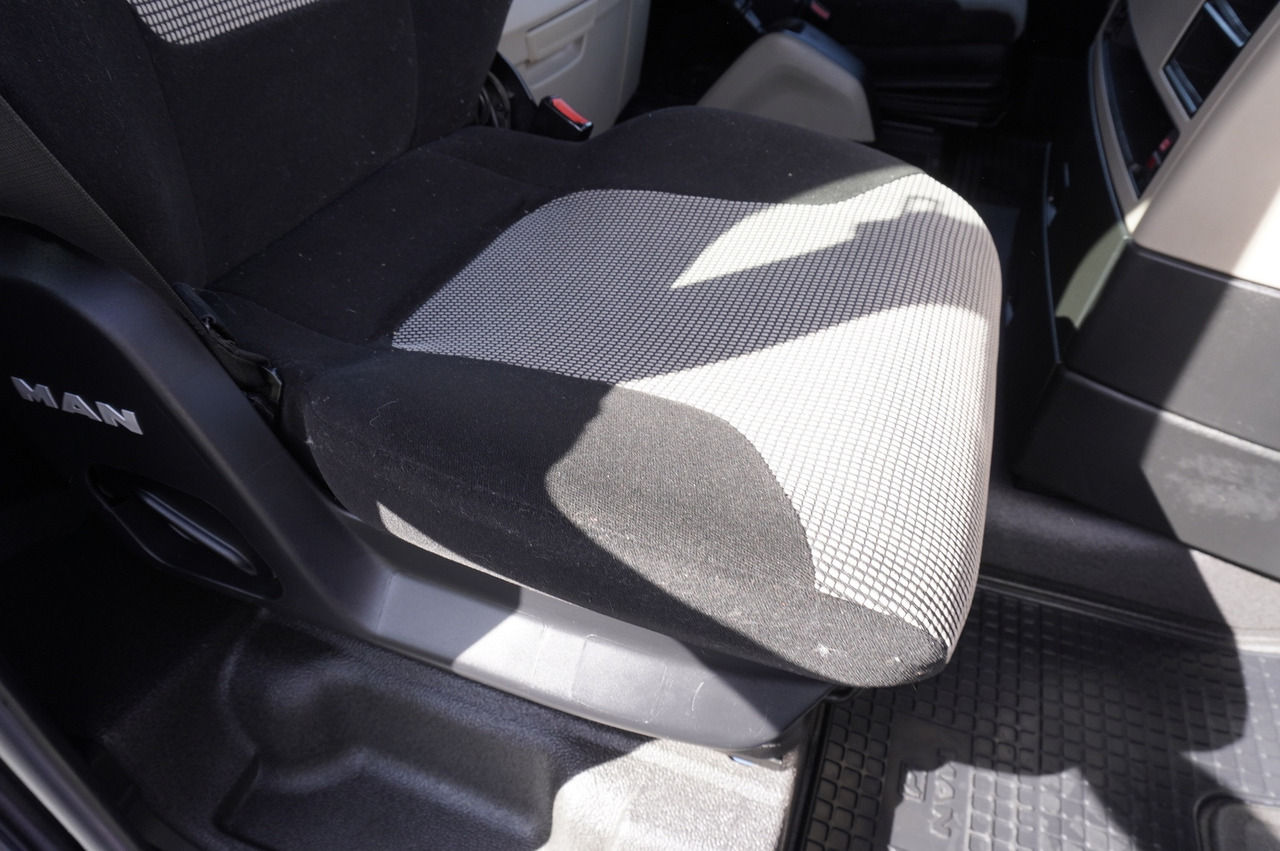 Locação financeira de MAN TGX 26.500 E6 XXL / Schmitz 19 pallets / Thermoking / steering axle MAN TGX 26.500 E6 XXL / Schmitz 19 pallets / Thermoking / steering axle: foto 44 Locação financeira de MAN TGX 26.500 E6 XXL / Schmitz 19 pallets / Thermoking / steering axle MAN TGX 26.500 E6 XXL / Schmitz 19 pallets / Thermoking / steering axle: foto 44