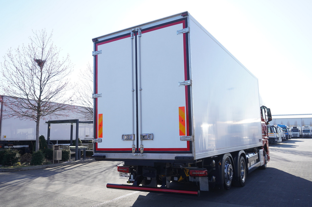 MAN TGX 26.510 / 2022 / New Lamberet refrigerator bitemperature/ Carrier Supra 1150 MT / 4 units - Camião frigorífico: foto 4 MAN TGX 26.510 / 2022 / New Lamberet refrigerator bitemperature/ Carrier Supra 1150 MT / 4 units - Camião frigorífico: foto 4