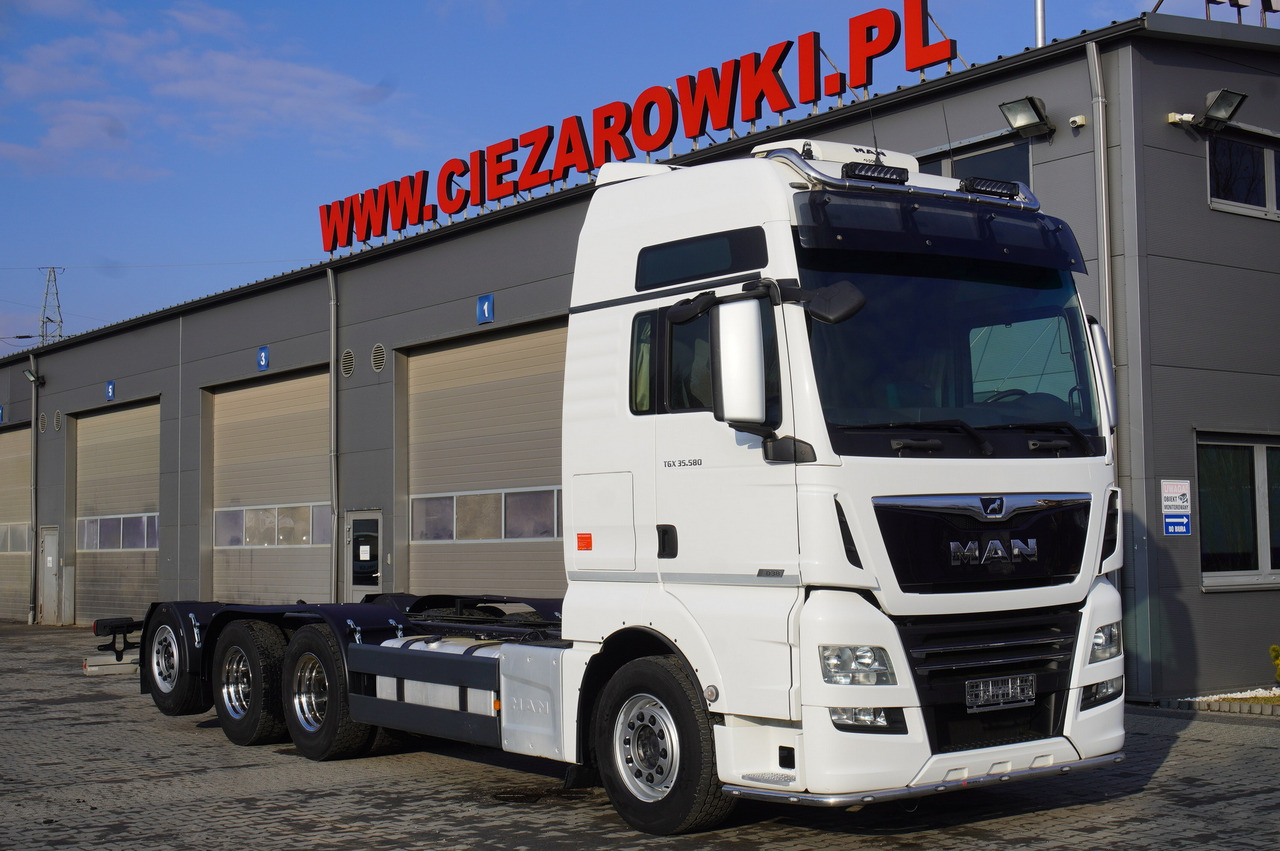 MAN TGX 35.580 E6 8x4/4 - 8.8m chassis frame - Camião grua: foto 1 MAN TGX 35.580 E6 8x4/4 - 8.8m chassis frame - Camião grua: foto 1