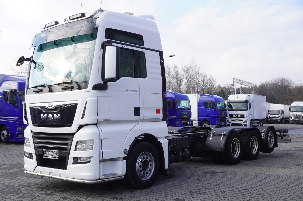 MAN TGX 35.580 E6 8x4/4 - 8.8m chassis frame - Camião chassi: foto 2 MAN TGX 35.580 E6 8x4/4 - 8.8m chassis frame - Camião chassi: foto 2
