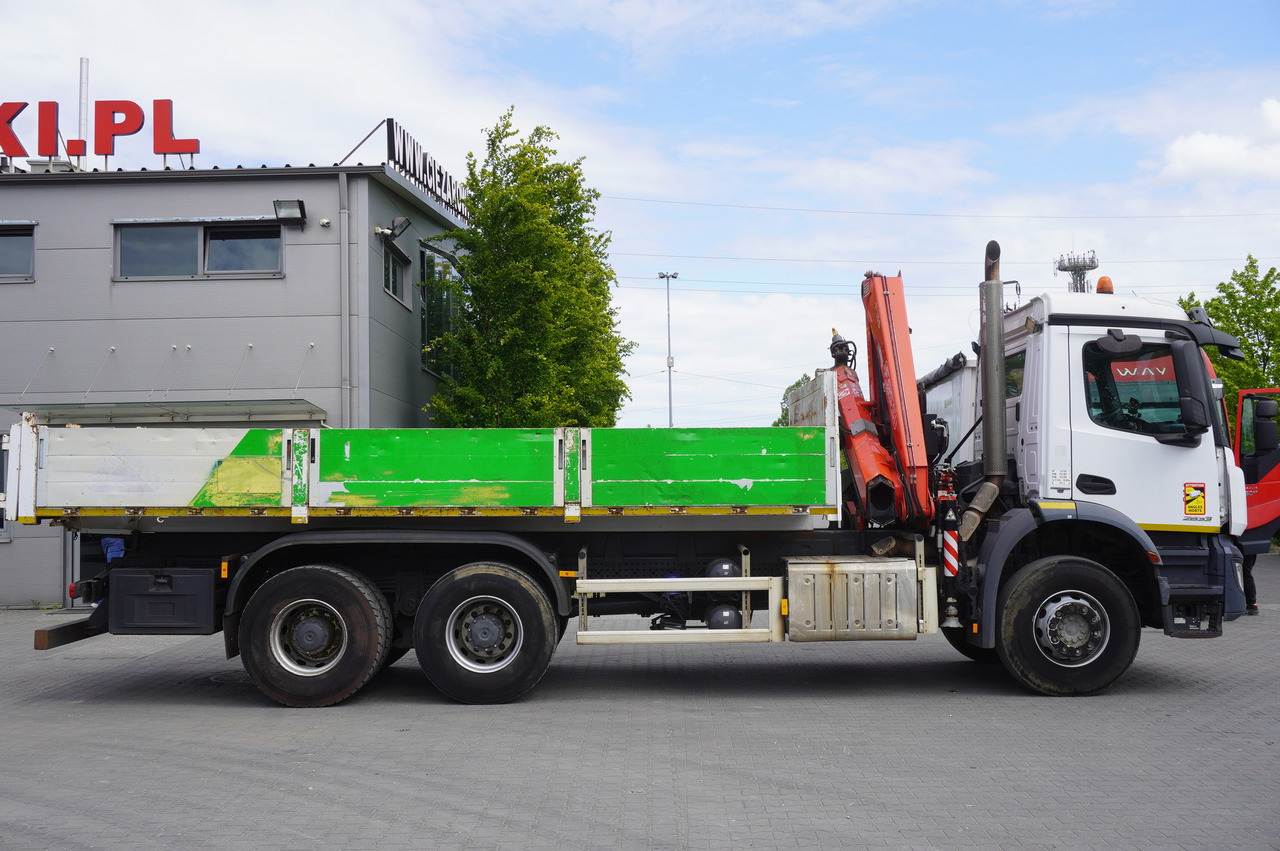 MERCEDES-BENZ AROCS 2633 6x4 / 5.5 T crane FASSI F135 / Tipper 15 EPAL - Camião grua: foto 5 MERCEDES-BENZ AROCS 2633 6x4 / 5.5 T crane FASSI F135 / Tipper 15 EPAL - Camião grua: foto 5