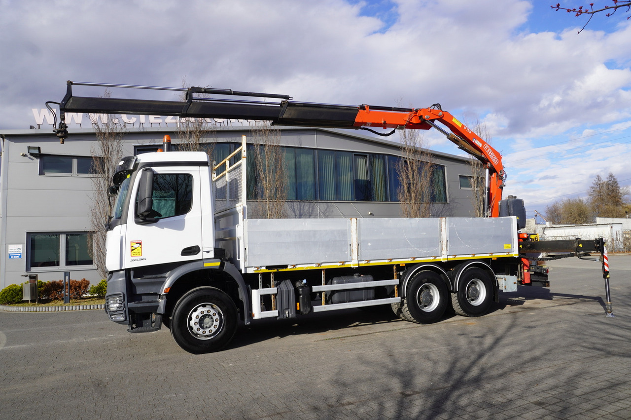 MERCEDES-BENZ AROCS 2636 Flatbed / HDS FASSI F175 7.7 T / 150,000 km - Grua móvel: foto 4 MERCEDES-BENZ AROCS 2636 Flatbed / HDS FASSI F175 7.7 T / 150,000 km - Grua móvel: foto 4