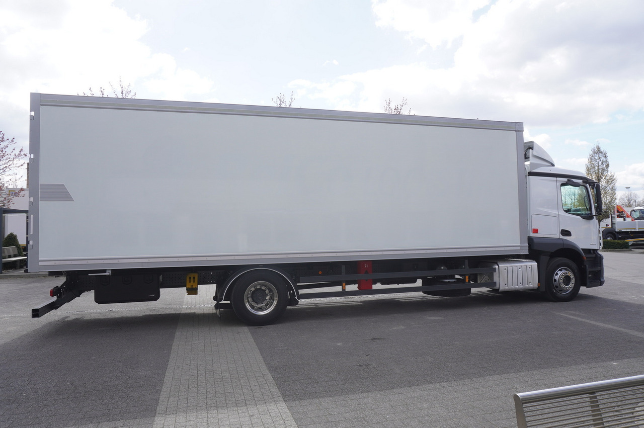 MERCEDES-BENZ Actros 1824 / Refrigerator / Carrier Supra 1250 / Sleeping cabin - Camião frigorífico: foto 2 MERCEDES-BENZ Actros 1824 / Refrigerator / Carrier Supra 1250 / Sleeping cabin - Camião frigorífico: foto 2