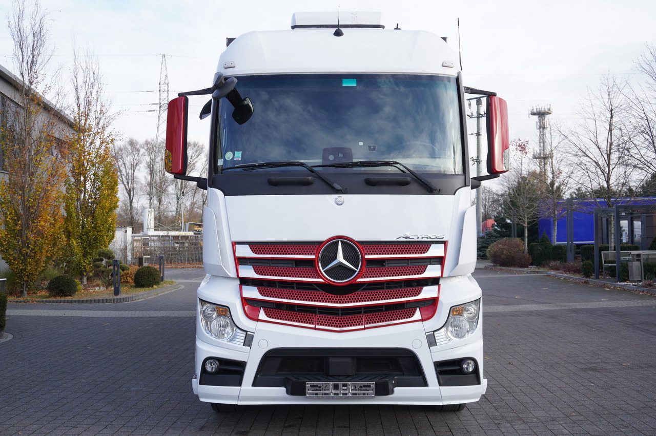 MERCEDES-BENZ Actros 1835 E6 4×2 / Curtainsider 21 pallets / tail lift 1.5t - Camião de lona: foto 4 MERCEDES-BENZ Actros 1835 E6 4×2 / Curtainsider 21 pallets / tail lift 1.5t - Camião de lona: foto 4
