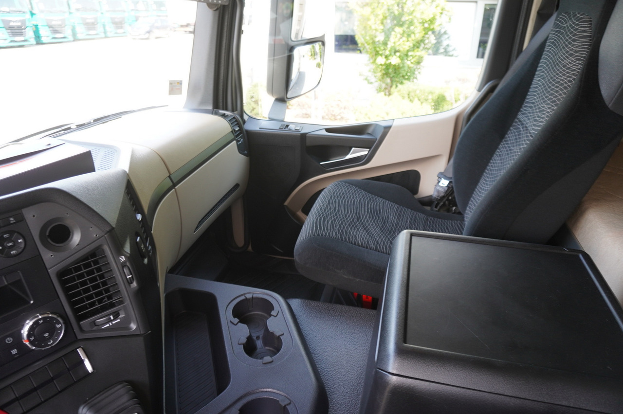 Camião basculante MERCEDES-BENZ Actros 1840 / New 3-side tipper 10 EPAL / Diff. lock / Load cap 10 t: foto 21 Camião basculante MERCEDES-BENZ Actros 1840 / New 3-side tipper 10 EPAL / Diff. lock / Load cap 10 t: foto 21