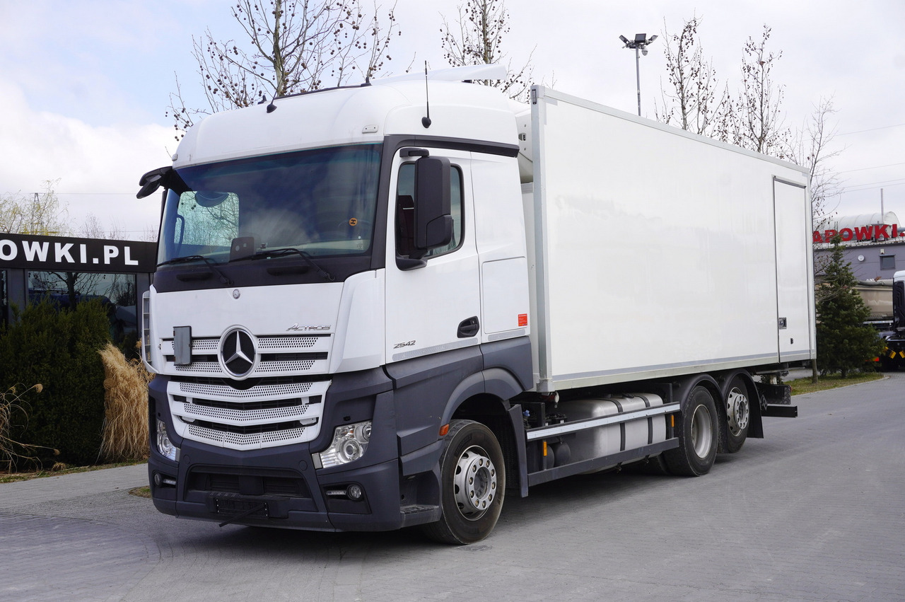 MERCEDES-BENZ Actros 2542 / GIGA cabin / Thermoking 1000R - Camião frigorífico: foto 1 MERCEDES-BENZ Actros 2542 / GIGA cabin / Thermoking 1000R - Camião frigorífico: foto 1