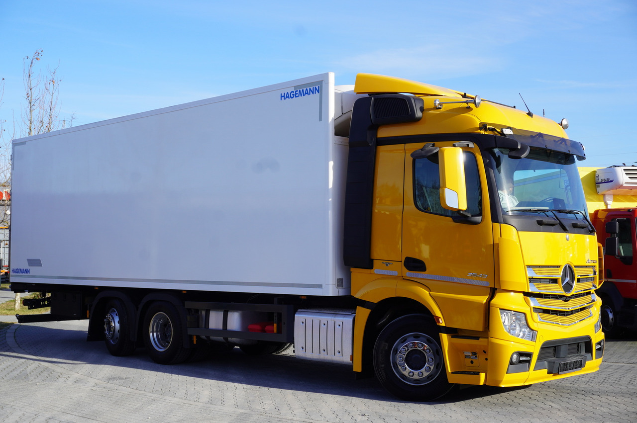 MERCEDES-BENZ Actros 2543 E6 6×2 / Refrigerated truck / ATP/FRC / 20 pallets / 260000 km!!! - Camião frigorífico: foto 5 MERCEDES-BENZ Actros 2543 E6 6×2 / Refrigerated truck / ATP/FRC / 20 pallets / 260000 km!!! - Camião frigorífico: foto 5