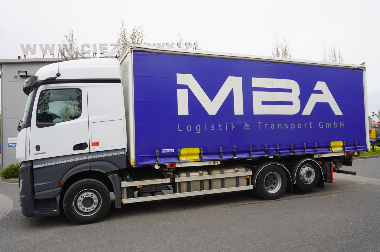 MERCEDES-BENZ Actros 2545 / 2021 / Curtainsider 18 EPAL / sleeper cab - Camião de lona: foto 2 MERCEDES-BENZ Actros 2545 / 2021 / Curtainsider 18 EPAL / sleeper cab - Camião de lona: foto 2
