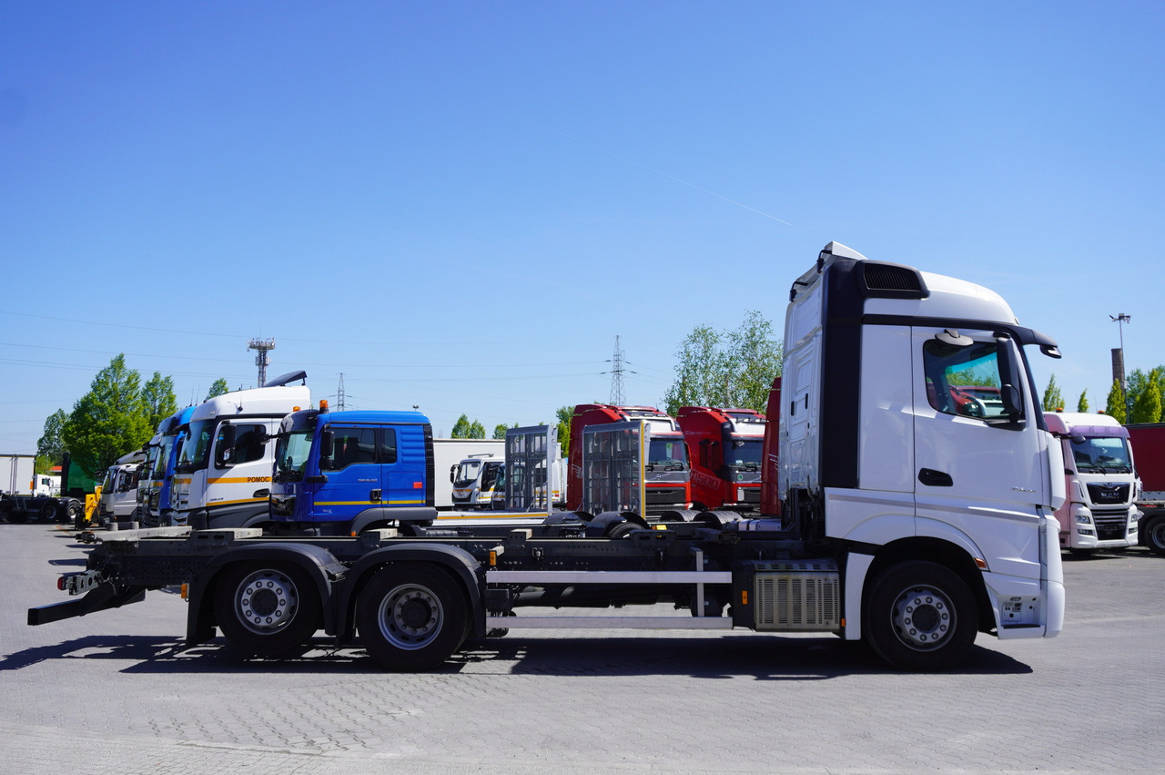 Camião transportador de contêineres/ Caixa móvel MERCEDES-BENZ Actros 2545 6×2 MP5 / Full ADR / BDF: foto 6