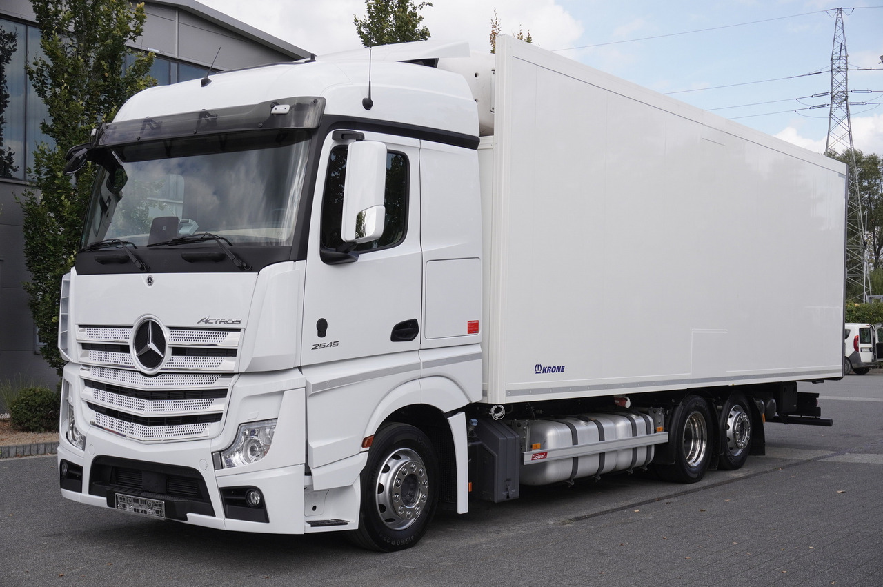MERCEDES-BENZ Actros 2545 MP5 6×2 E6 / KRONE REFRIGERATOR 40 pallets Bitemperature Doppelstock / high 2.7m - Camião frigorífico: foto 1 MERCEDES-BENZ Actros 2545 MP5 6×2 E6 / KRONE REFRIGERATOR 40 pallets Bitemperature Doppelstock / high 2.7m - Camião frigorífico: foto 1