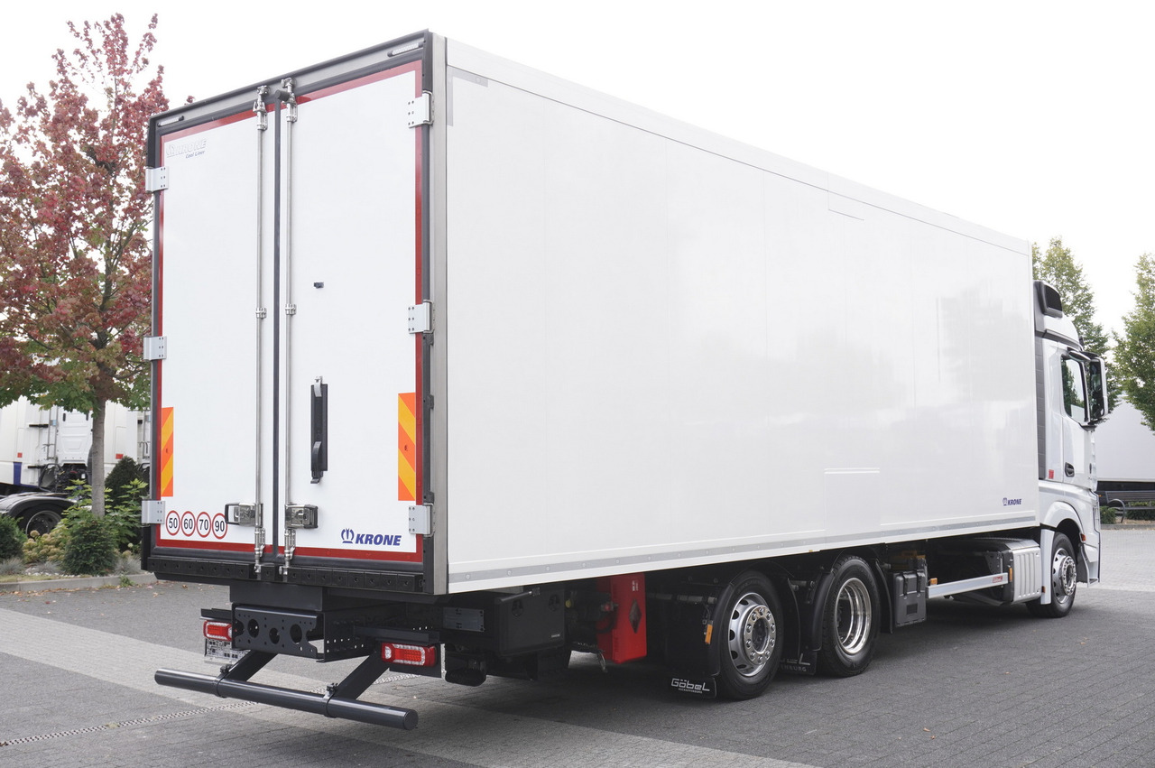 MERCEDES-BENZ Actros 2545 MP5 6×2 E6 / KRONE REFRIGERATOR 40 pallets Bitemperature Doppelstock / high 2.7m - Camião frigorífico: foto 4 MERCEDES-BENZ Actros 2545 MP5 6×2 E6 / KRONE REFRIGERATOR 40 pallets Bitemperature Doppelstock / high 2.7m - Camião frigorífico: foto 4