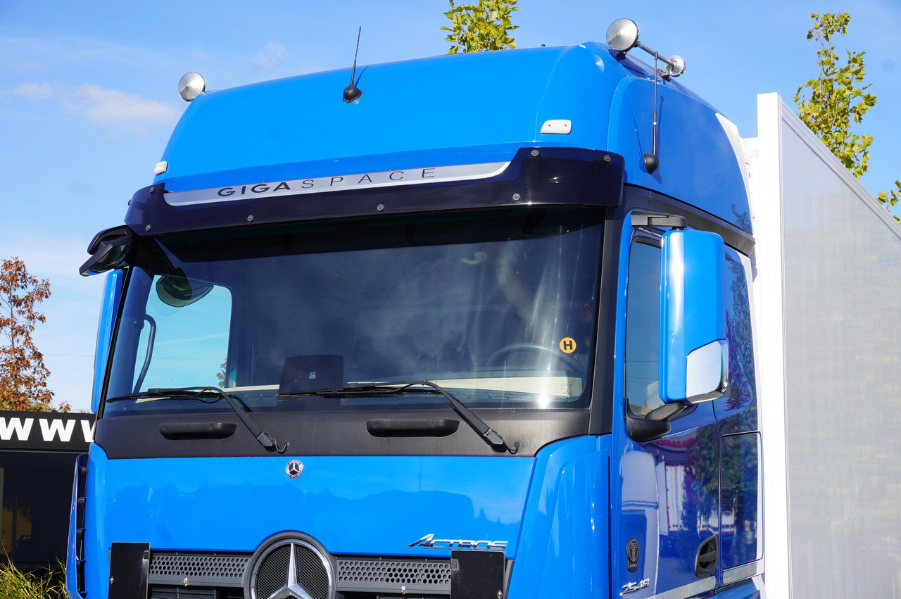 Camião frigorífico MERCEDES-BENZ Actros 2548 E6 / GIGA / Cab Lounge chair / Lamberet Refrigerator / Carrier Supra 950: foto 10