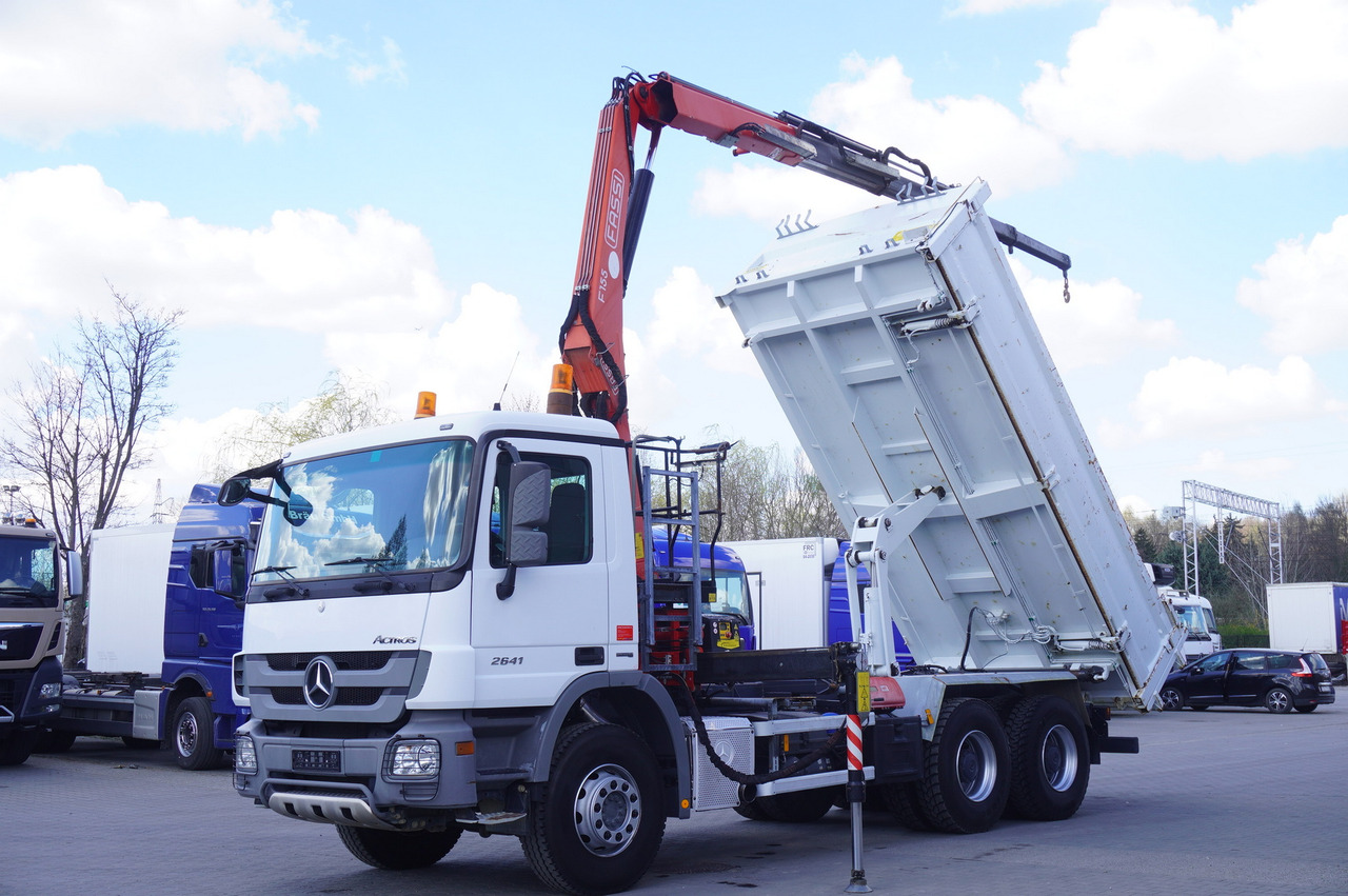 MERCEDES-BENZ Actros 2641 6×4 E5 / Crane / Dumper / 110000 km! - Grua móvel: foto 2 MERCEDES-BENZ Actros 2641 6×4 E5 / Crane / Dumper / 110000 km! - Grua móvel: foto 2