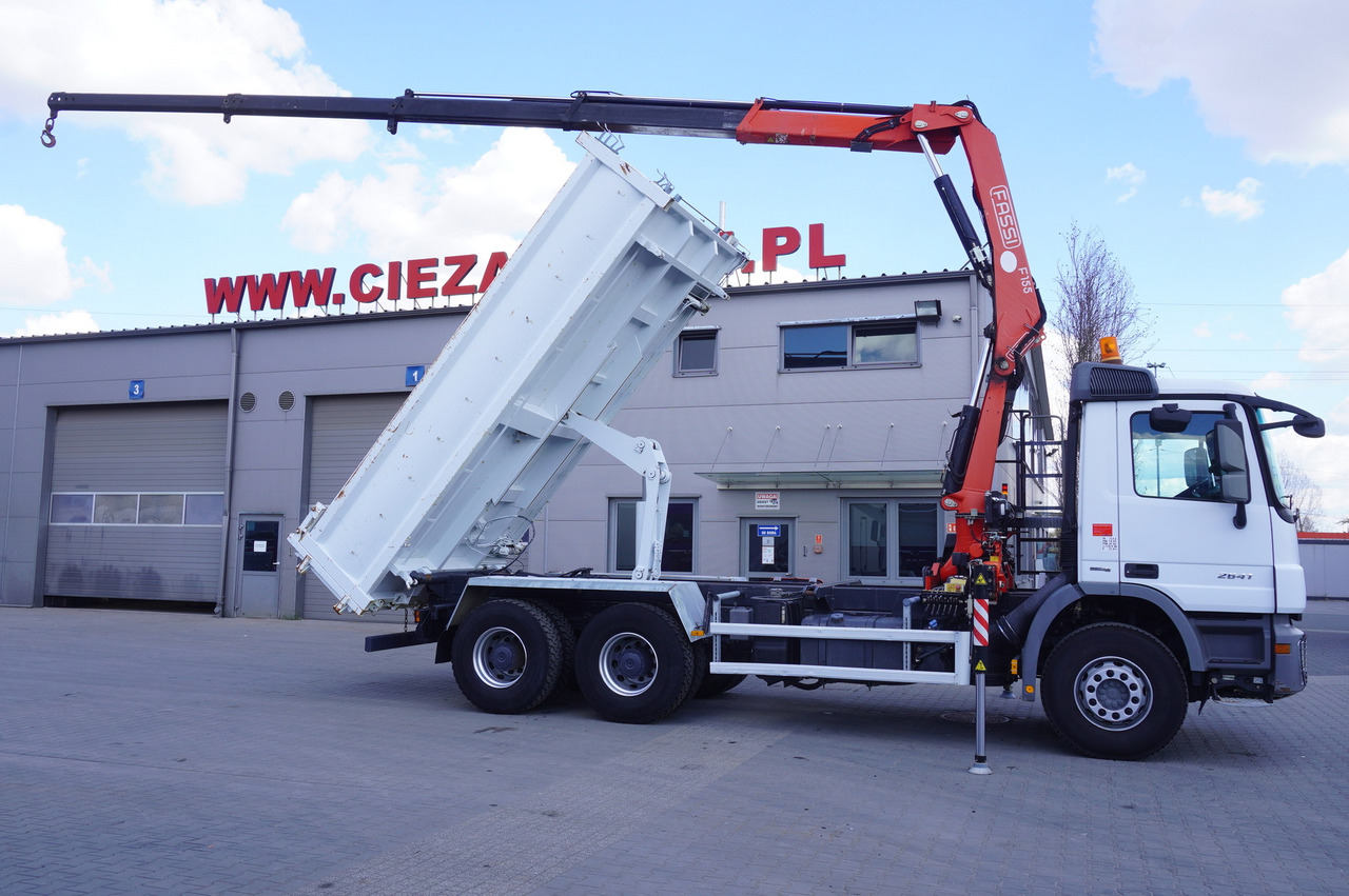 MERCEDES-BENZ Actros 2641 6×4 E5 / Crane / Dumper / 110000 km! - Grua móvel: foto 3 MERCEDES-BENZ Actros 2641 6×4 E5 / Crane / Dumper / 110000 km! - Grua móvel: foto 3