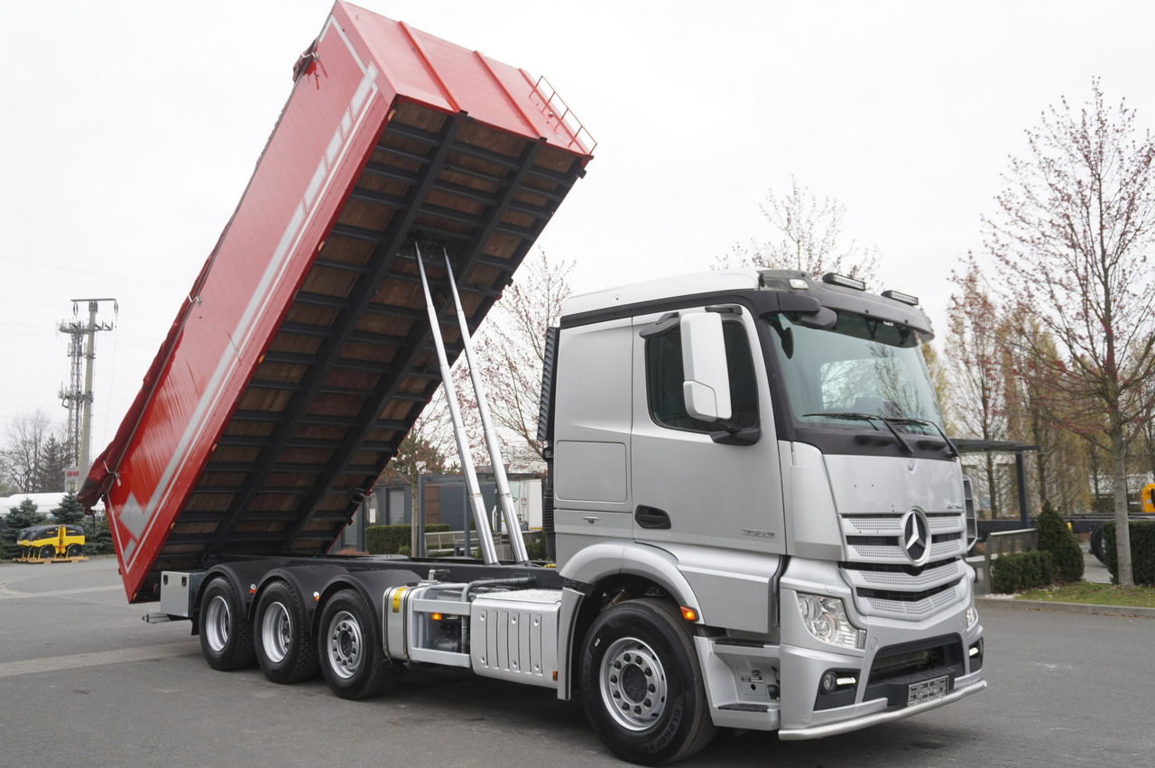 Camião de caixa aberta/ Plataforma MERCEDES-BENZ Actros 3563 8x4 / Tipper for grain 20 t load capacity: foto 12 Camião de caixa aberta/ Plataforma MERCEDES-BENZ Actros 3563 8x4 / Tipper for grain 20 t load capacity: foto 12