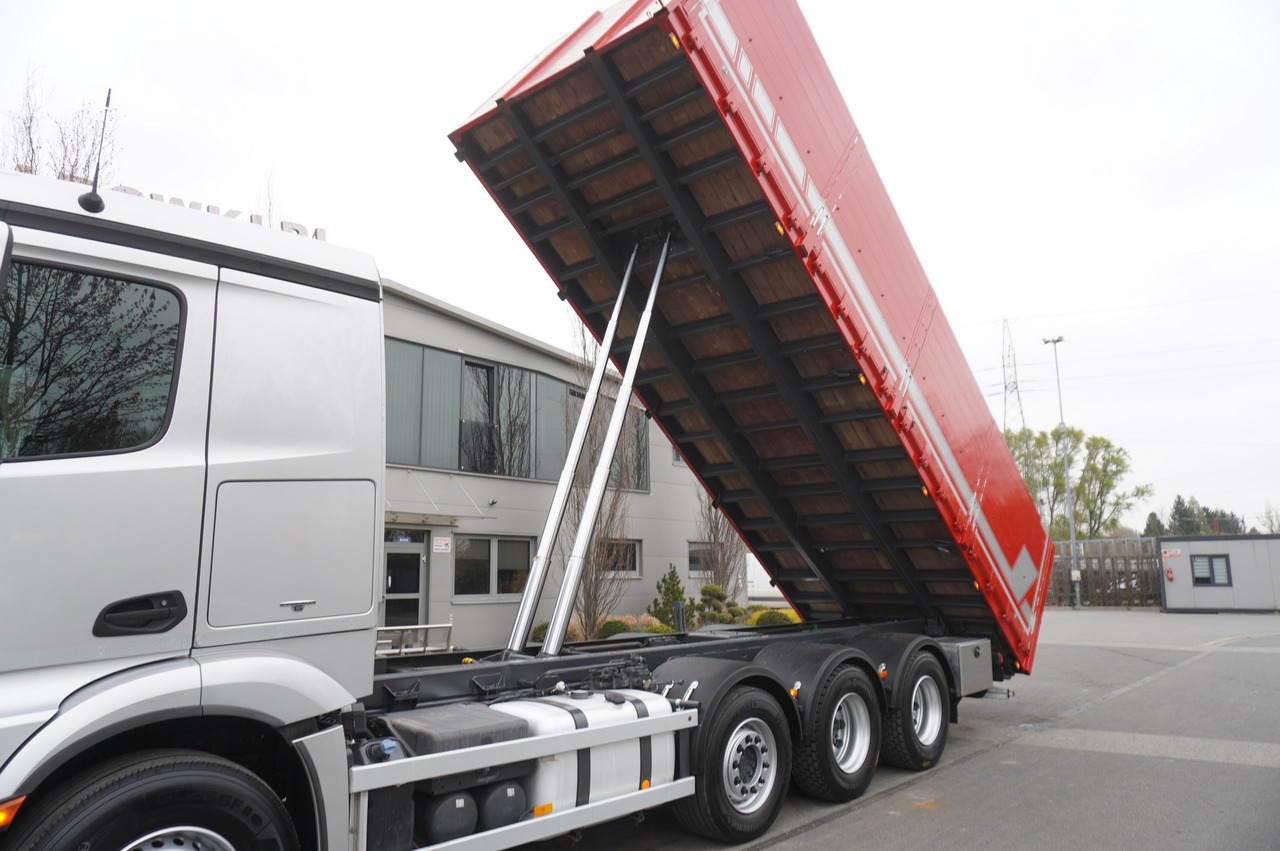 Camião de caixa aberta/ Plataforma MERCEDES-BENZ Actros 3563 8x4 / Tipper for grain 20 t load capacity: foto 15 Camião de caixa aberta/ Plataforma MERCEDES-BENZ Actros 3563 8x4 / Tipper for grain 20 t load capacity: foto 15