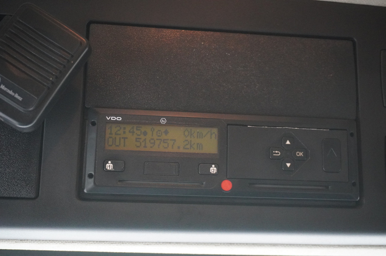 Camião de caixa aberta/ Plataforma MERCEDES-BENZ Actros 3563 8x4 / Tipper for grain 20 t load capacity: foto 26 Camião de caixa aberta/ Plataforma MERCEDES-BENZ Actros 3563 8x4 / Tipper for grain 20 t load capacity: foto 26