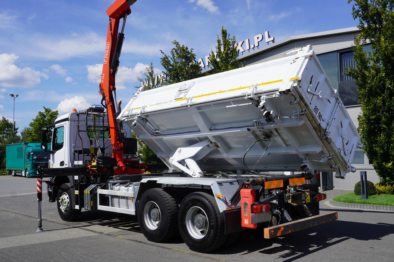 Camião basculante, Camião grua MERCEDES-BENZ Arocs 2636 / 6x4 / HDS Fassi / 3-Way Tipper / Bortmatic: foto 11