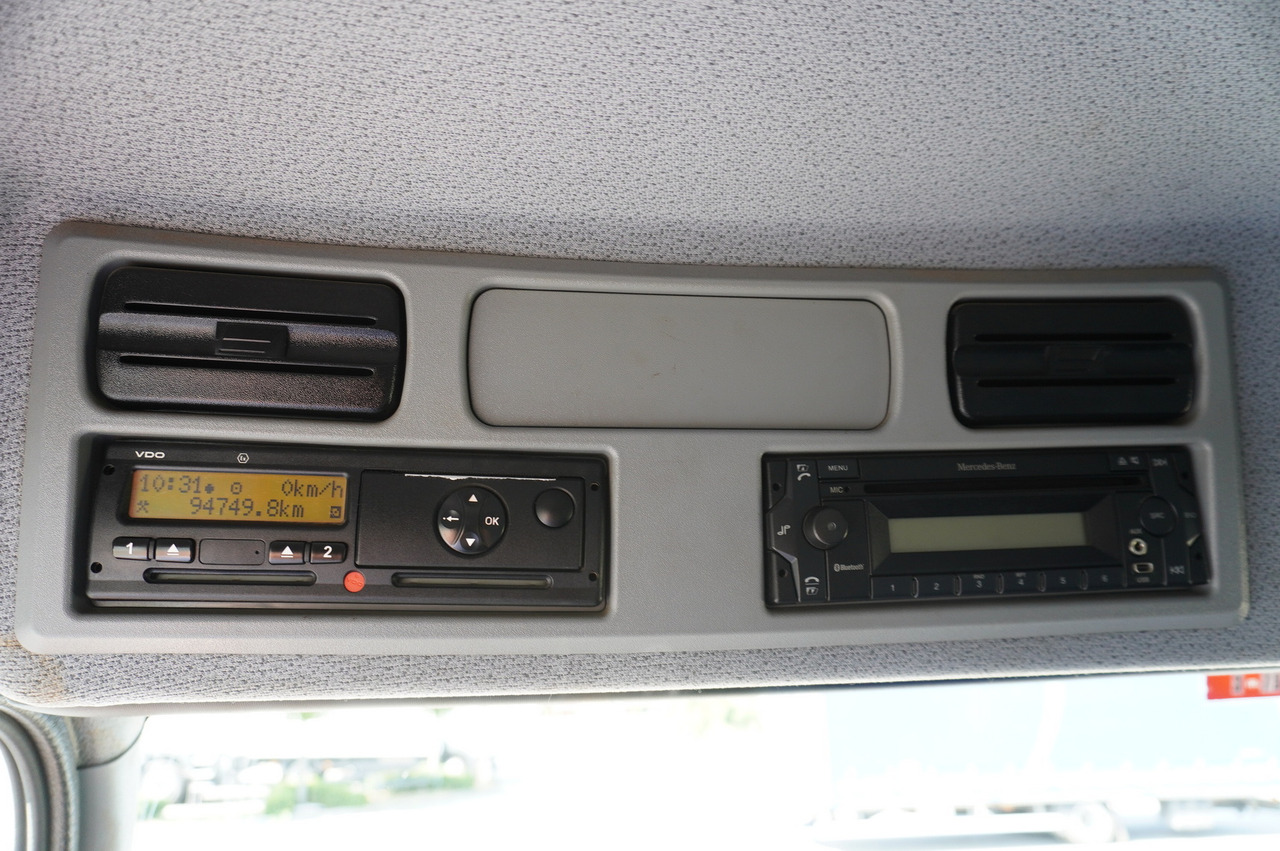 Camião furgão MERCEDES-BENZ Atego 1318 E6 / 20 pallet container / lift / 90 thousand km !!!: foto 23