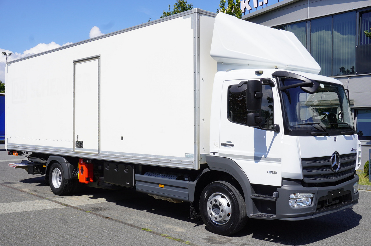 MERCEDES-BENZ Atego 1318 E6 / 20 pallet container / lift / 90 thousand km !!! - Camião furgão: foto 1 MERCEDES-BENZ Atego 1318 E6 / 20 pallet container / lift / 90 thousand km !!! - Camião furgão: foto 1