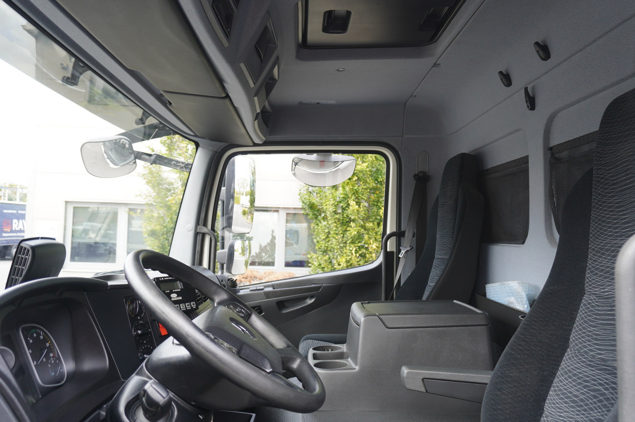 Camião frigorífico MERCEDES-BENZ Atego 1530 E6 Lamberet refrigerated truck 17 pallets / load capacity 7t: foto 16