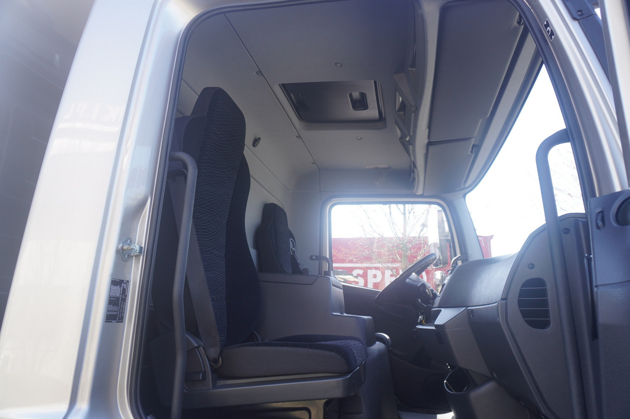 Camião furgão MERCEDES-BENZ Atego 818 / Box superstructure / DAUTEL tailgate 1.5 T: foto 24 Camião furgão MERCEDES-BENZ Atego 818 / Box superstructure / DAUTEL tailgate 1.5 T: foto 24