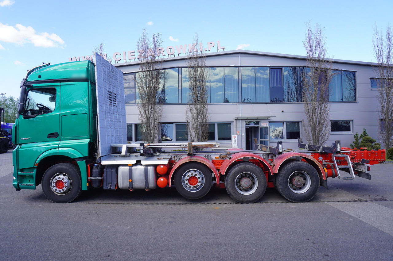Mercedes-Benz Arocs 3563 8 × 4 / 630 HP / steered axle / Logging superstructure - Camião grua: foto 4 Mercedes-Benz Arocs 3563 8 × 4 / 630 HP / steered axle / Logging superstructure - Camião grua: foto 4