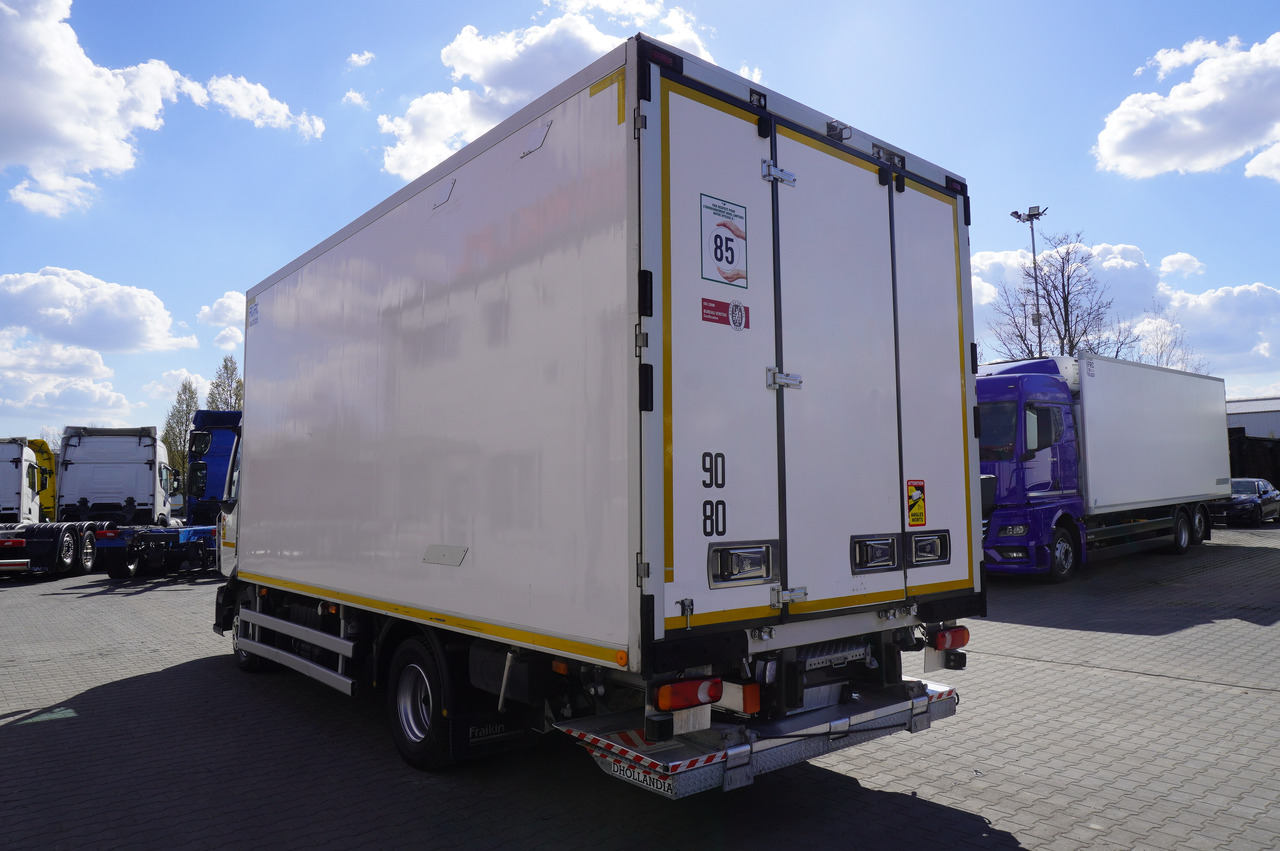 RENAULT D12 / Lamberet refrigerated truck / Dhollandia tail lift 1500 kg / 130 thousand km !! - Camião frigorífico: foto 5 RENAULT D12 / Lamberet refrigerated truck / Dhollandia tail lift 1500 kg / 130 thousand km !! - Camião frigorífico: foto 5