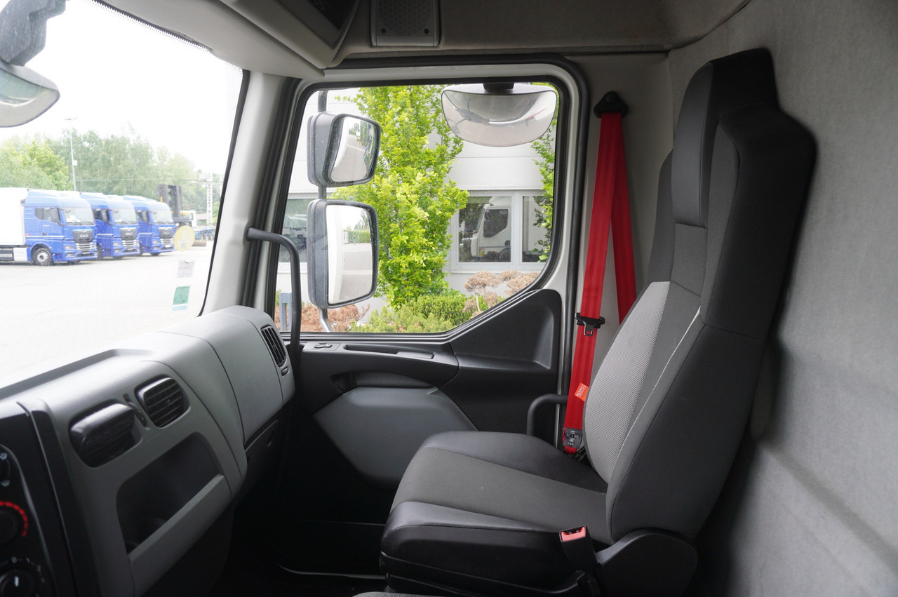 Camião frigorífico para transporte de carne RENAULT D13 / 140 tho km !!! / Meat hook refrigerator / Thermoking T800R / 2 units: foto 20