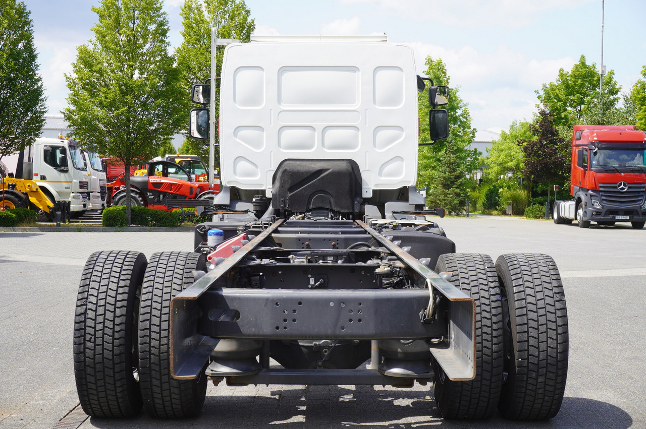 RENAULT D16 / frame 7.5 m / differential lock / 3 units - Camião chassi: foto 4 RENAULT D16 / frame 7.5 m / differential lock / 3 units - Camião chassi: foto 4