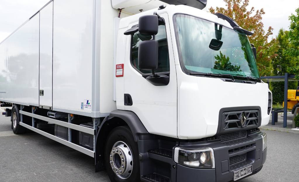 Locação financeira de RENAULT D19 285 HP E6 Cold storage/ ATP/FNA / 22 Pallets / BITEMPERATURE RENAULT D19 285 HP E6 Cold storage/ ATP/FNA / 22 Pallets / BITEMPERATURE: foto 20 Locação financeira de RENAULT D19 285 HP E6 Cold storage/ ATP/FNA / 22 Pallets / BITEMPERATURE RENAULT D19 285 HP E6 Cold storage/ ATP/FNA / 22 Pallets / BITEMPERATURE: foto 20