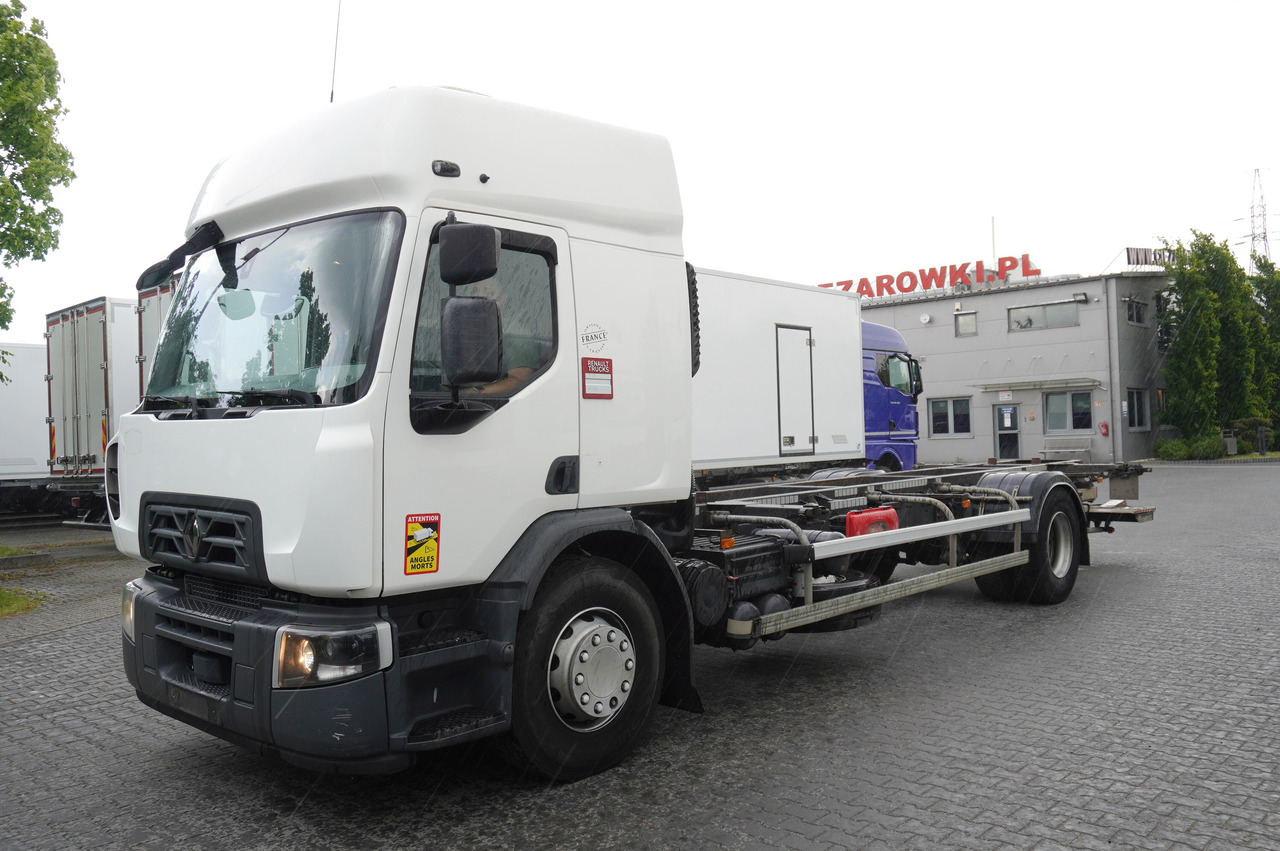 RENAULT D19 Wide Glob / BDF / load capacity 11t / 280 thousand km / tail lift - Camião chassi: foto 2 RENAULT D19 Wide Glob / BDF / load capacity 11t / 280 thousand km / tail lift - Camião chassi: foto 2
