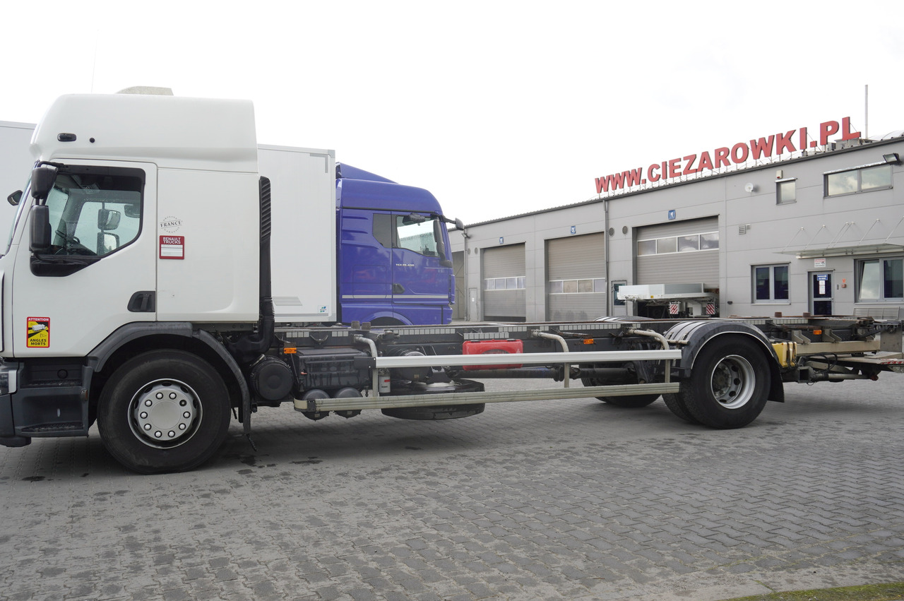 RENAULT D19 Wide Glob / BDF / load capacity 11t / 280 thousand km / tail lift - Camião chassi: foto 4 RENAULT D19 Wide Glob / BDF / load capacity 11t / 280 thousand km / tail lift - Camião chassi: foto 4