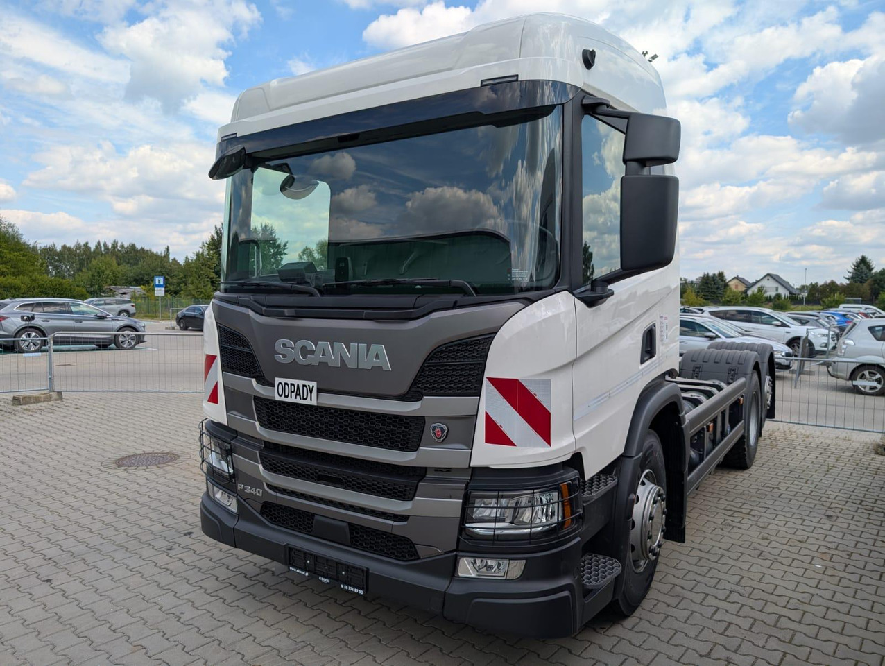 SCANIA P 340 B6x2*4NA / chassis frame / steering axle / CNG / large cab / 8 units - Camião chassi: foto 2 SCANIA P 340 B6x2*4NA / chassis frame / steering axle / CNG / large cab / 8 units - Camião chassi: foto 2