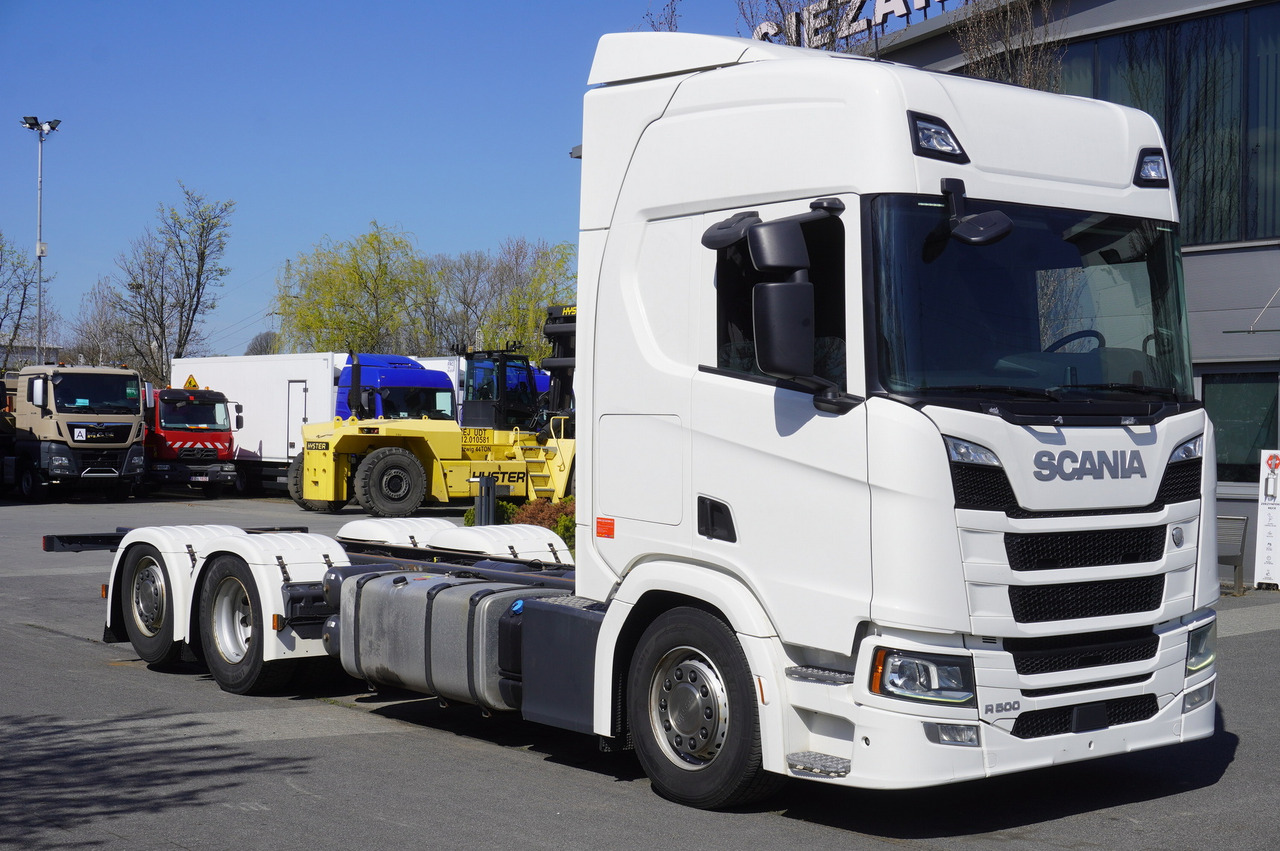 SCANIA R500 / 7.7 m chassis / steered 3rd axle - Camião chassi: foto 1 SCANIA R500 / 7.7 m chassis / steered 3rd axle - Camião chassi: foto 1